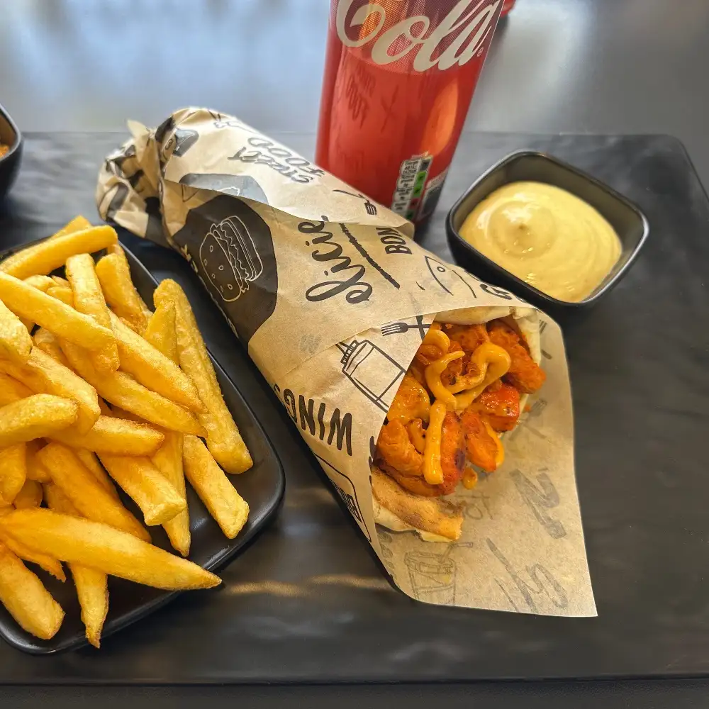 Sandwich chicken naan